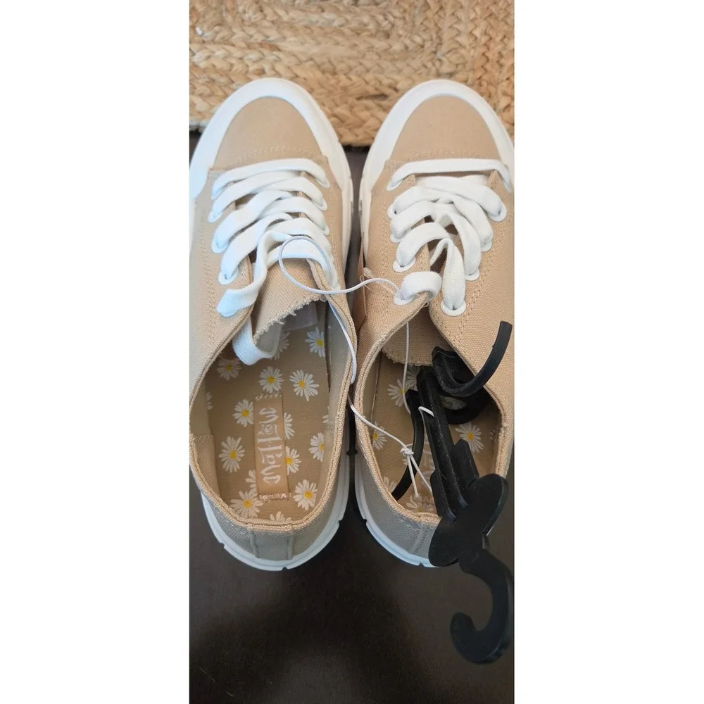 Mad Love Canvas Sneakers Womens 8 Tan New Recycled Materials Platform Lace Up